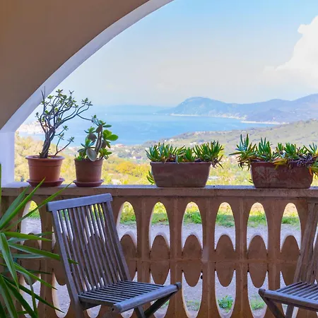 By Elbasummer * Portoferraio